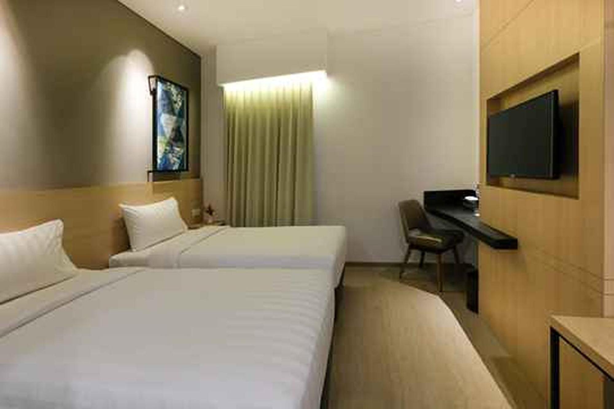 Hotel 88 Blok M Jakarta By Wh エクステリア 写真